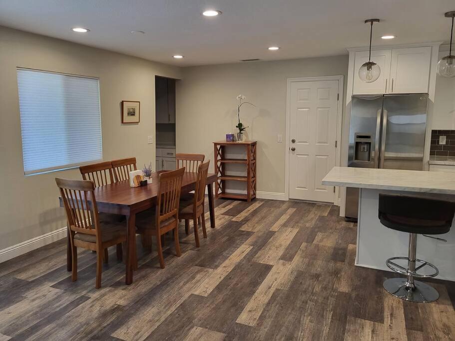 Bouganvilla 4-Bedroom, 2-Baths, Single Family House 다우전옥스 외부 사진