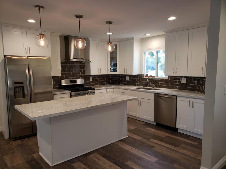Bouganvilla 4-Bedroom, 2-Baths, Single Family House 다우전옥스 외부 사진